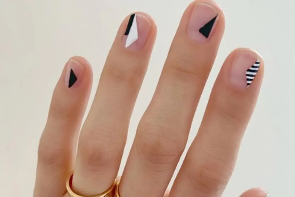 Minimalist Accent- on short Nails