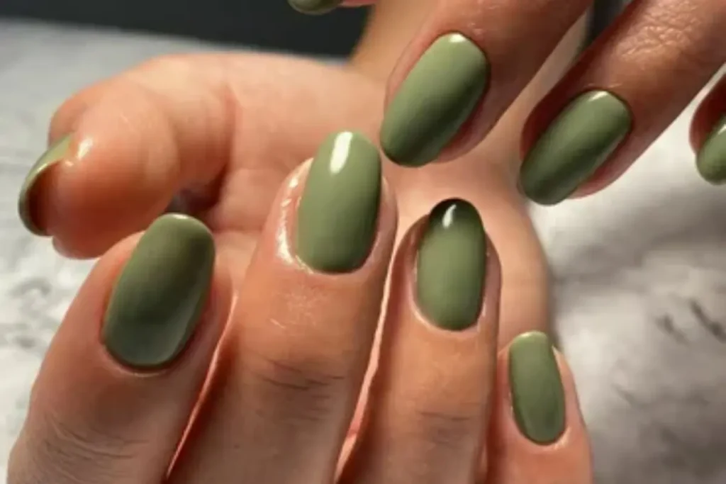 olive design on short nails