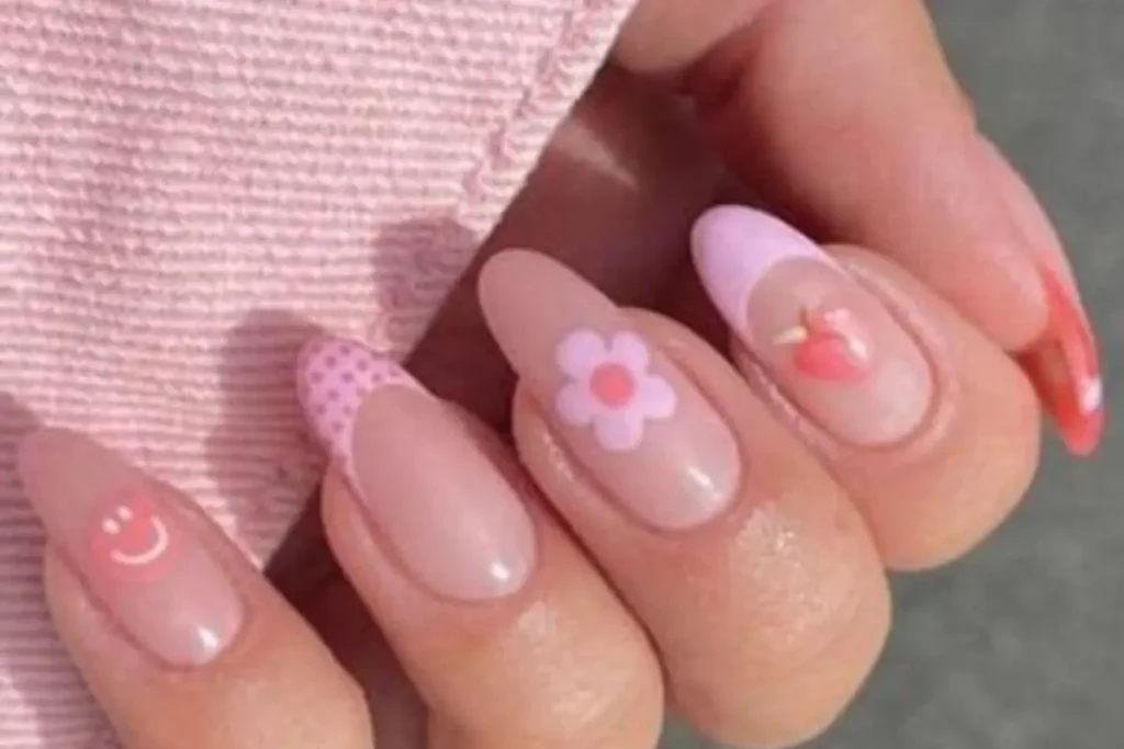 peachy heart on short nails