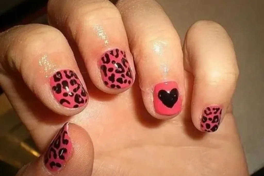 pink-cheetah-candy-apple-red. on short nail